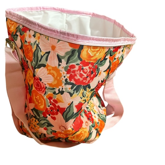 Cooler Pink and Orange Floral bag with Zipper Closure - Picture 4 of 5
